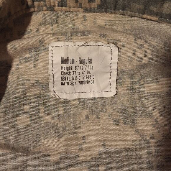 US Army Combat Uniform Coat Shirt Medium Regular 8415-01-519-8510 Digital - Picture 6 of 10